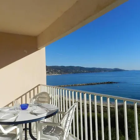 Apartment Le Lavandou, 3 Pieces, 6 Personnes - Fr-1-713-83 *