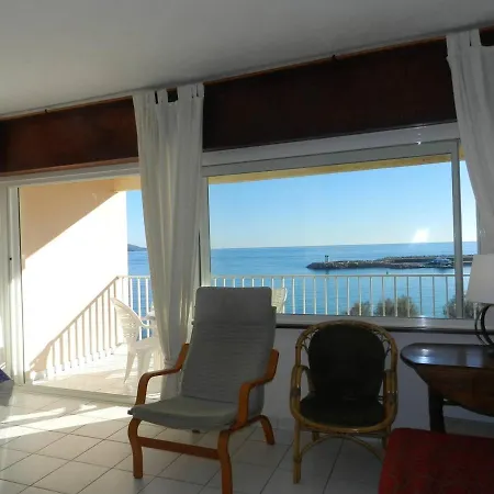 Le Lavandou, 3 Pieces, 6 Personnes - Fr-1-713-83 Apartment *