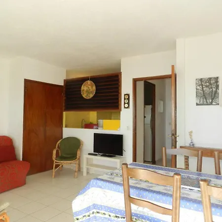 Le Lavandou, 3 Pieces, 6 Personnes - Fr-1-713-83 Apartment Le Lavandou