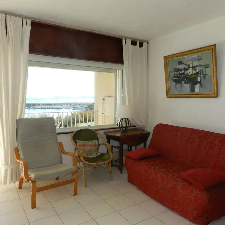 Le Lavandou, 3 Pieces, 6 Personnes - Fr-1-713-83 Apartment Le Lavandou