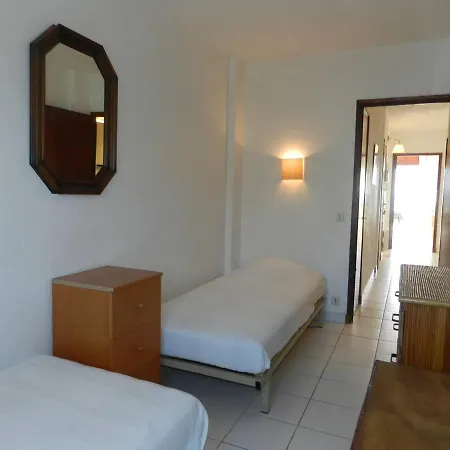 Apartment Le Lavandou, 3 Pieces, 6 Personnes - Fr-1-713-83 Le Lavandou